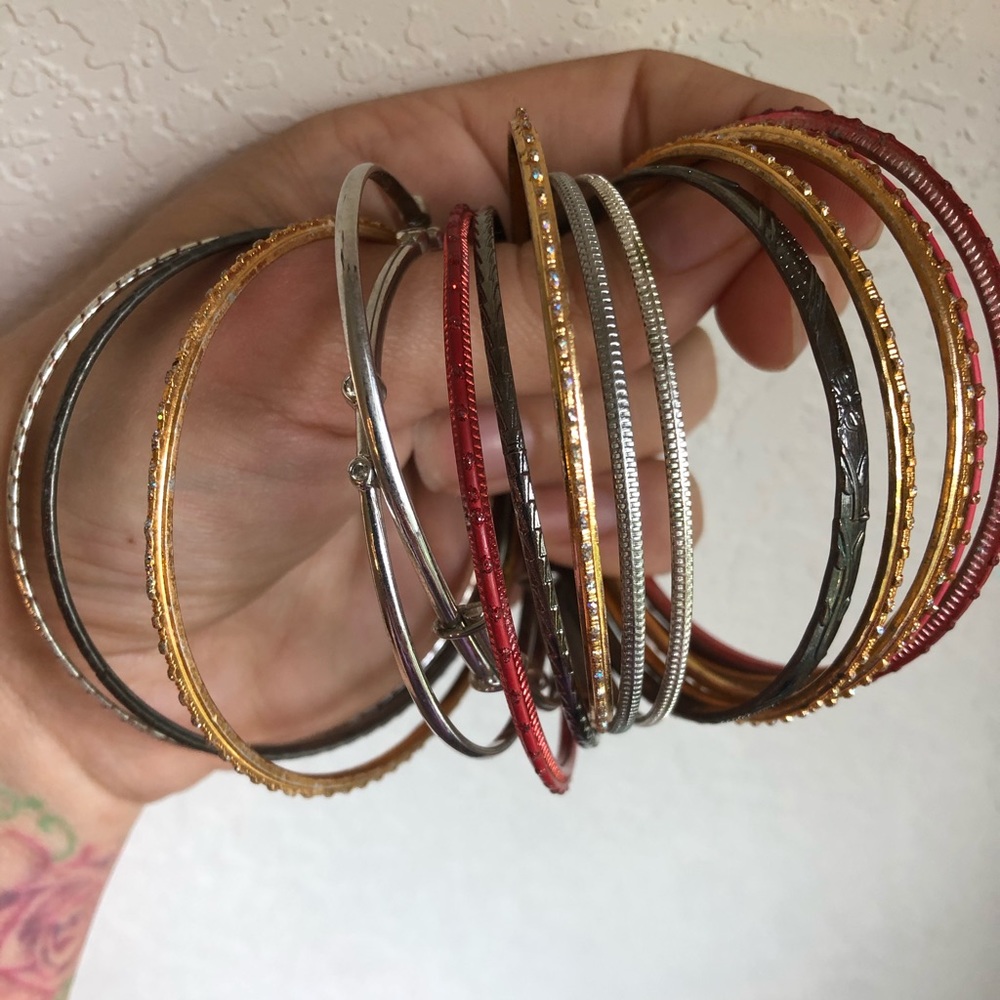 ✨BOGO assorted bangles - Picture 3 of 4